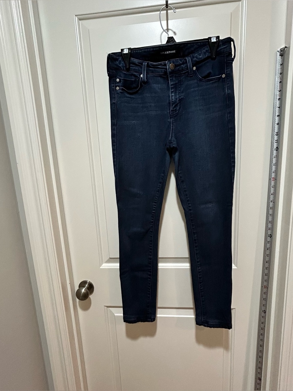 Liverpool Women's size 10 Indigo Skinny Jeans. Five pockets. Nice condition